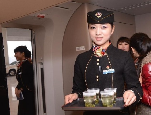 2019年达州高铁学校高铁乘务员专业需要接受那些培训?
