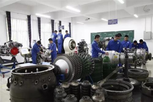 成都航空技术学院专业设置