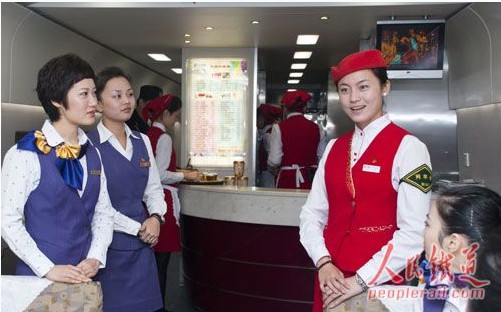 成都高铁运输学校-“动姐”“空姐”共话和谐之旅_成都铁路学校招生