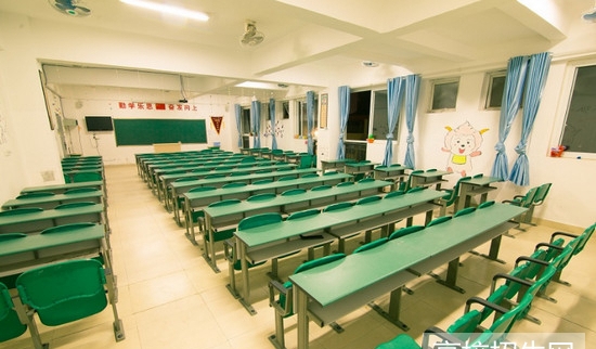 中国五治大学(高新校区) 中国五治大学(高新校区)