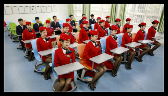 航空专业学生